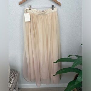 Lauren Conrad Runway Ombre Tulle Maxi Skirt
NEW size 8